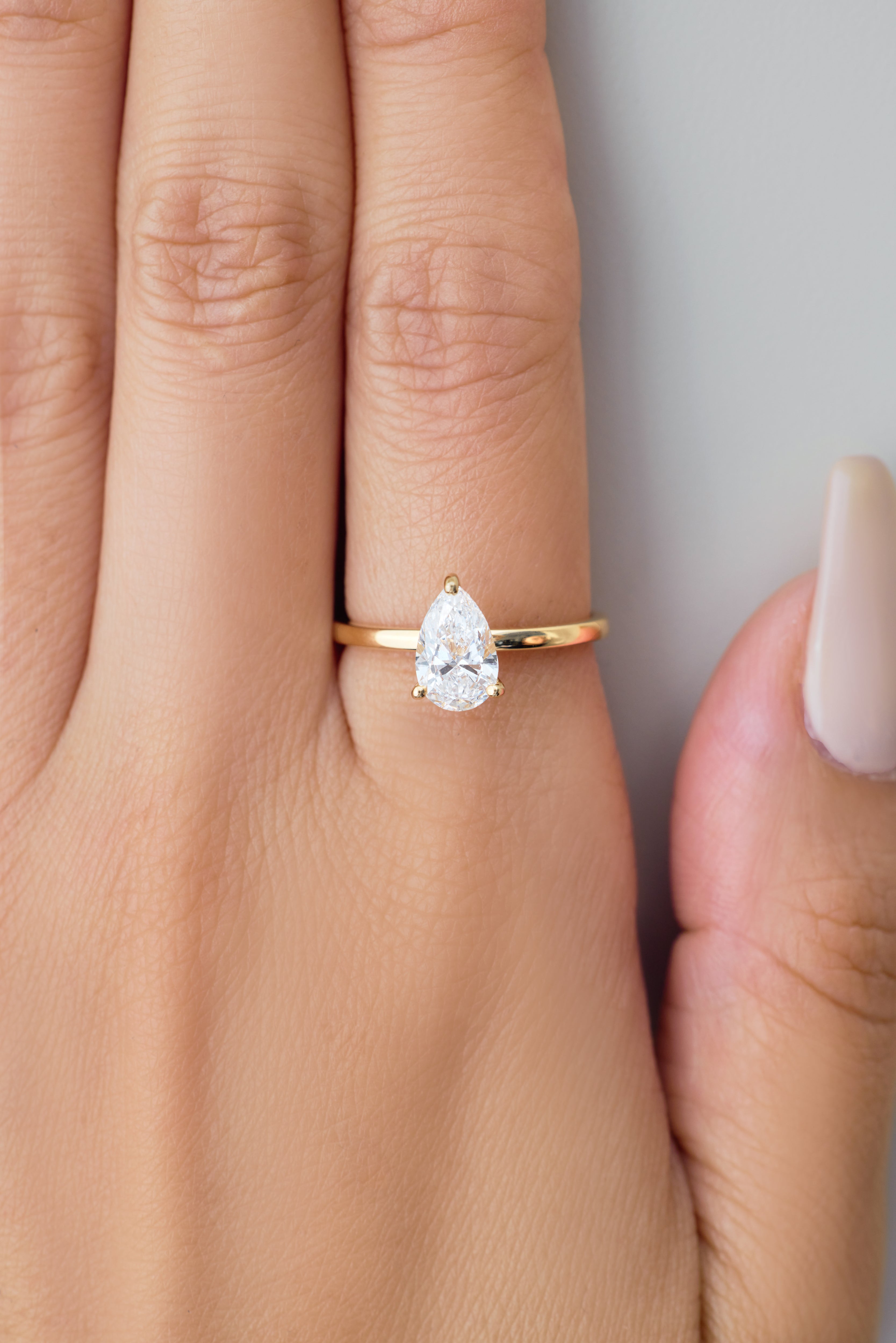 1カラットダイヤモンドリング/ペアシェイプ