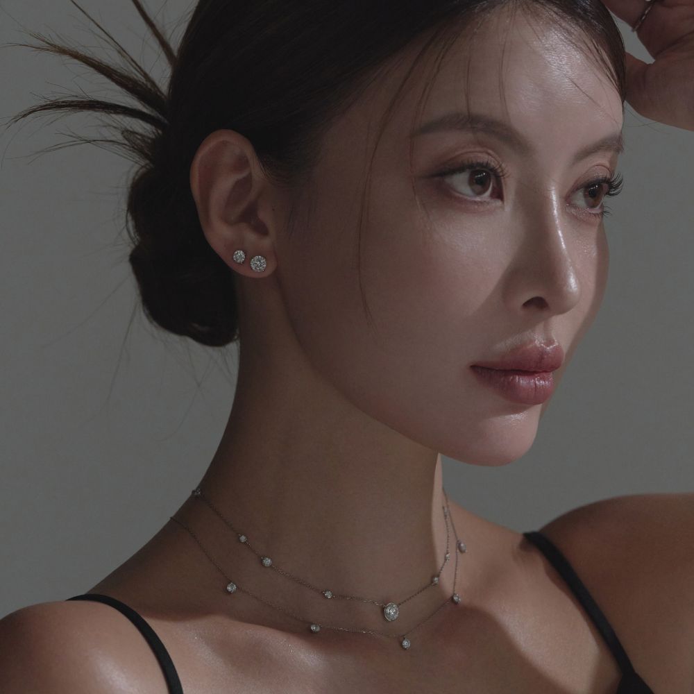 1 Carat Diamond Necklace/Emerald Cut