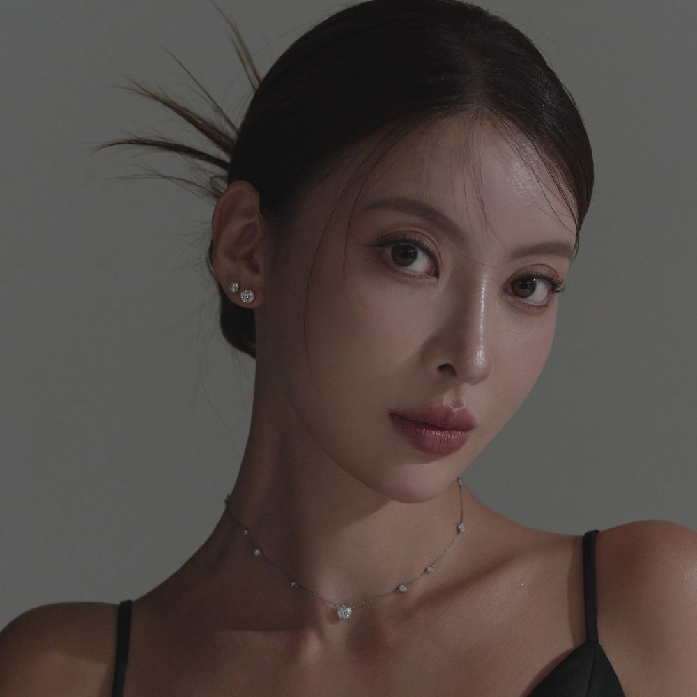 1 Carat Diamond Necklace/Emerald Cut