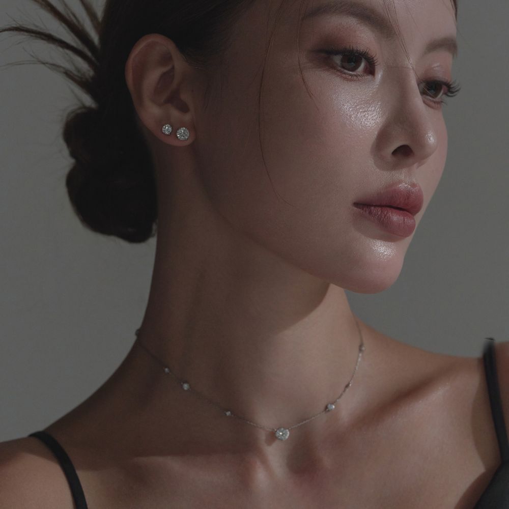 1 Carat Diamond Necklace/Emerald Cut