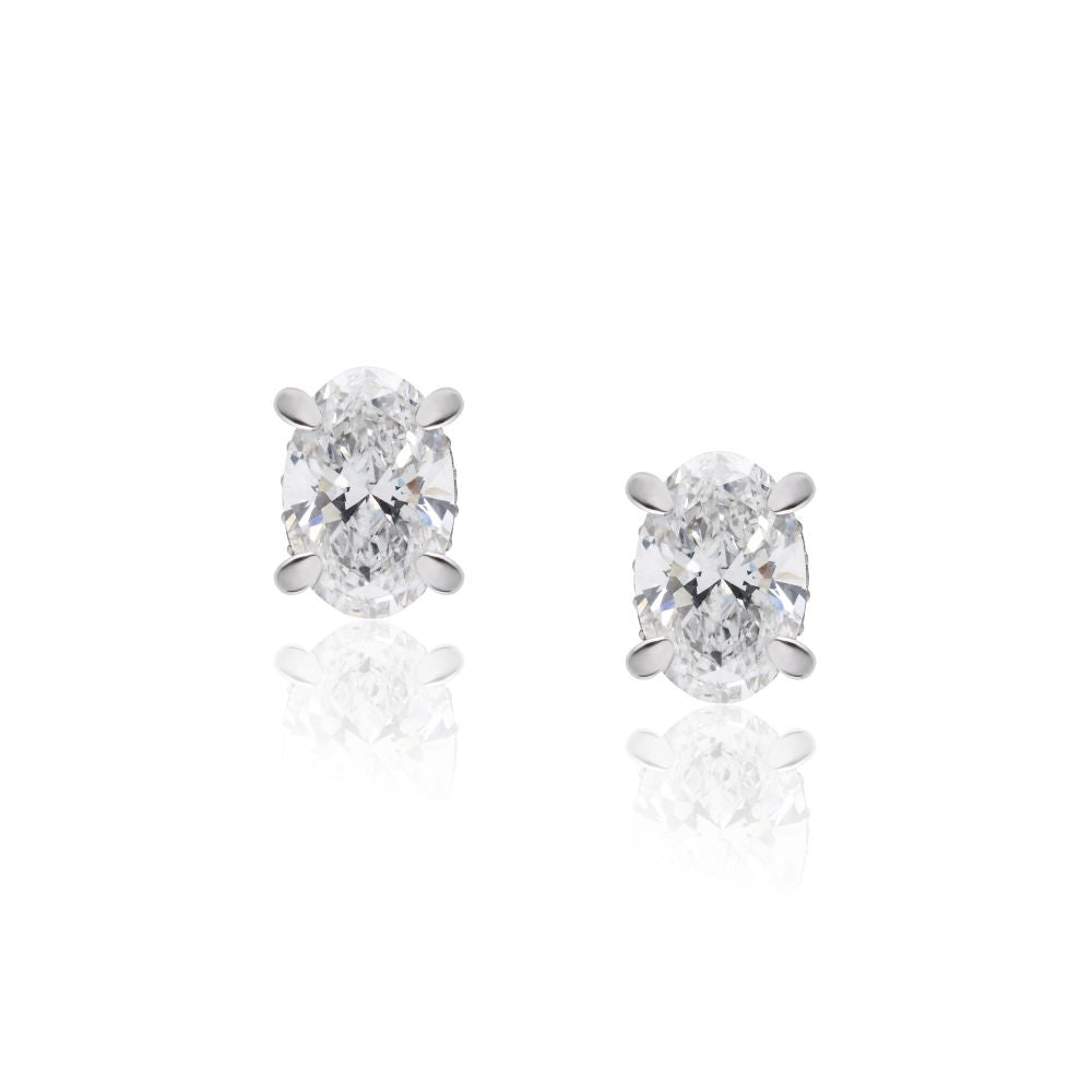 1カラットピアス /オーバル /メレ0.05ct