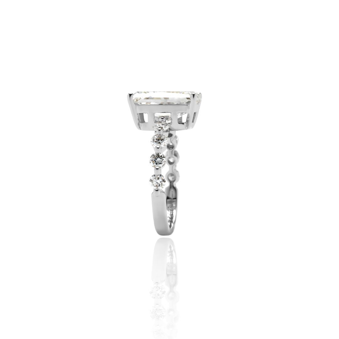 1 Carat 1 Line Half Eternity Ring/Round