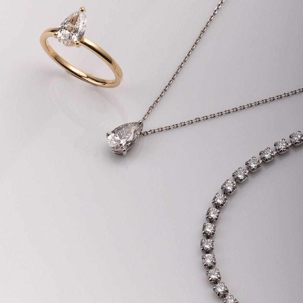 1カラットダイヤモンドリング/ペアシェイプ