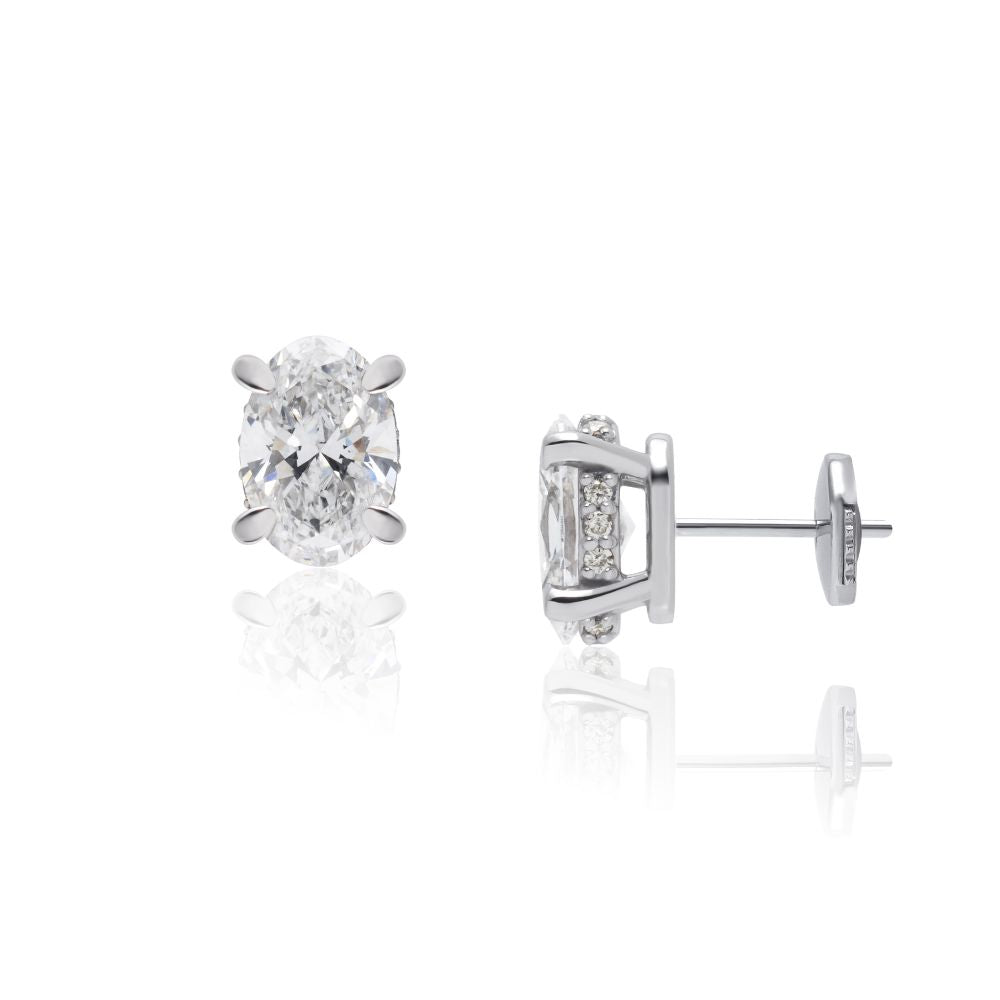 1カラットピアス /オーバル /メレ0.05ct