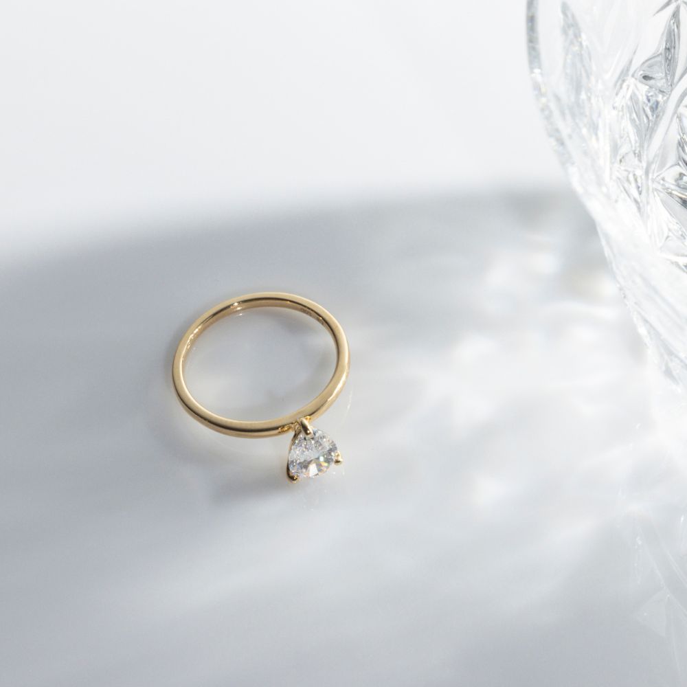 1カラットダイヤモンドリング/ペアシェイプ