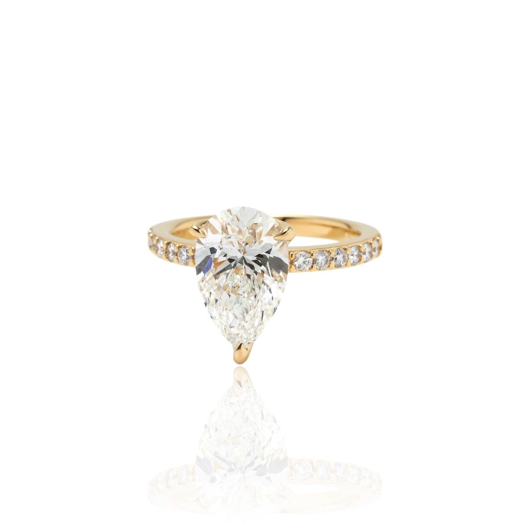 1 Carat 1 Line Half Eternity Ring/Round