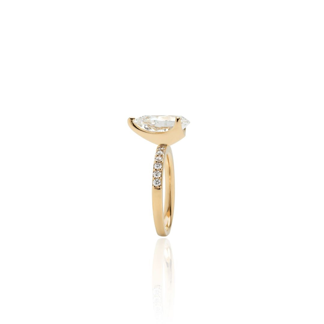 1 Carat 1 Line Half Eternity Ring/Round