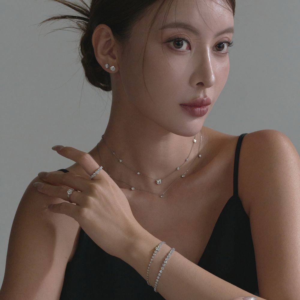 1 Carat Diamond Necklace/Emerald Cut