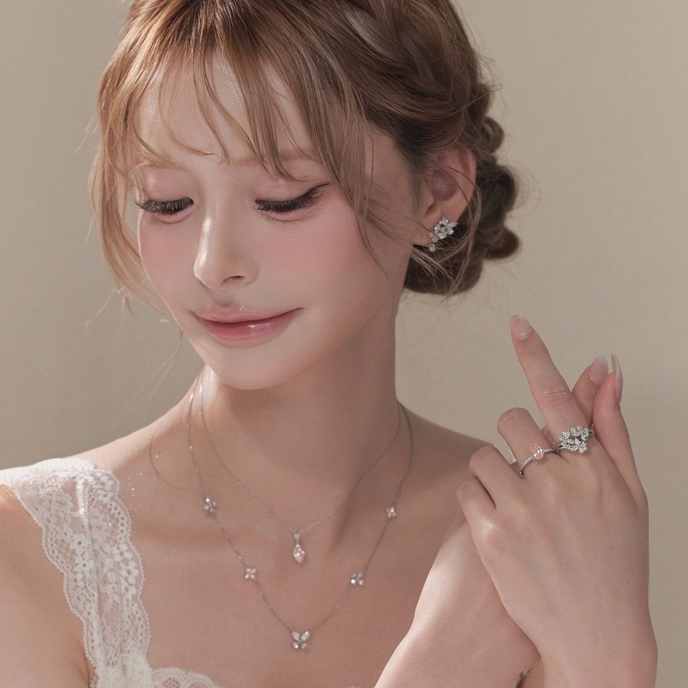 1 carat diamond ring/pear shape (saki select)