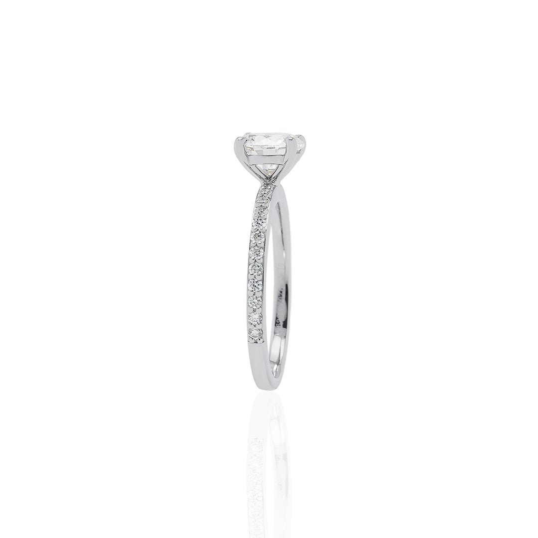 1 Carat 1 Line Half Eternity Ring/Round