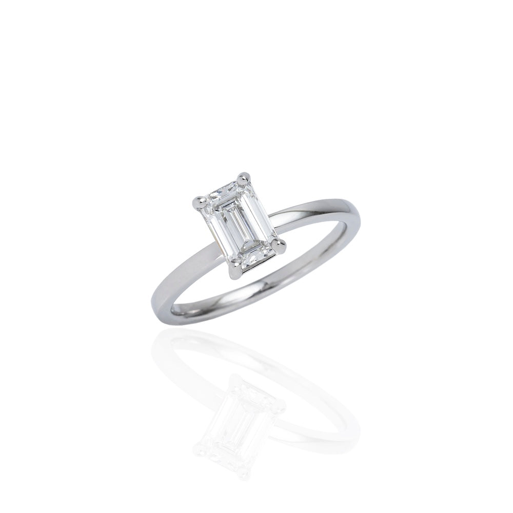 1 carat diamond ring/emerald cut