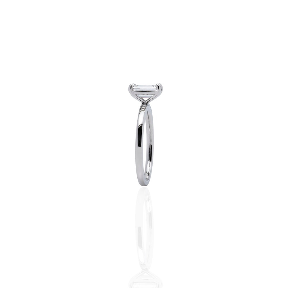 1 carat diamond ring/emerald cut