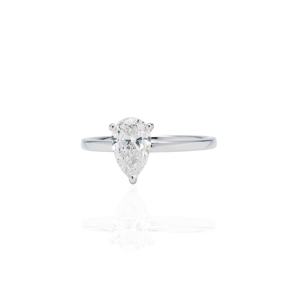 1 carat diamond ring/pear shape