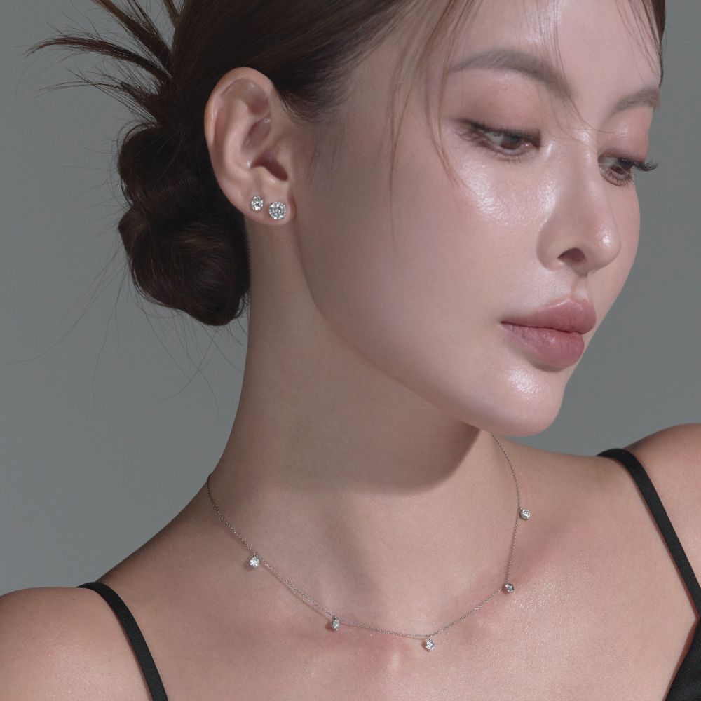 1 Carat Diamond Necklace/Emerald Cut