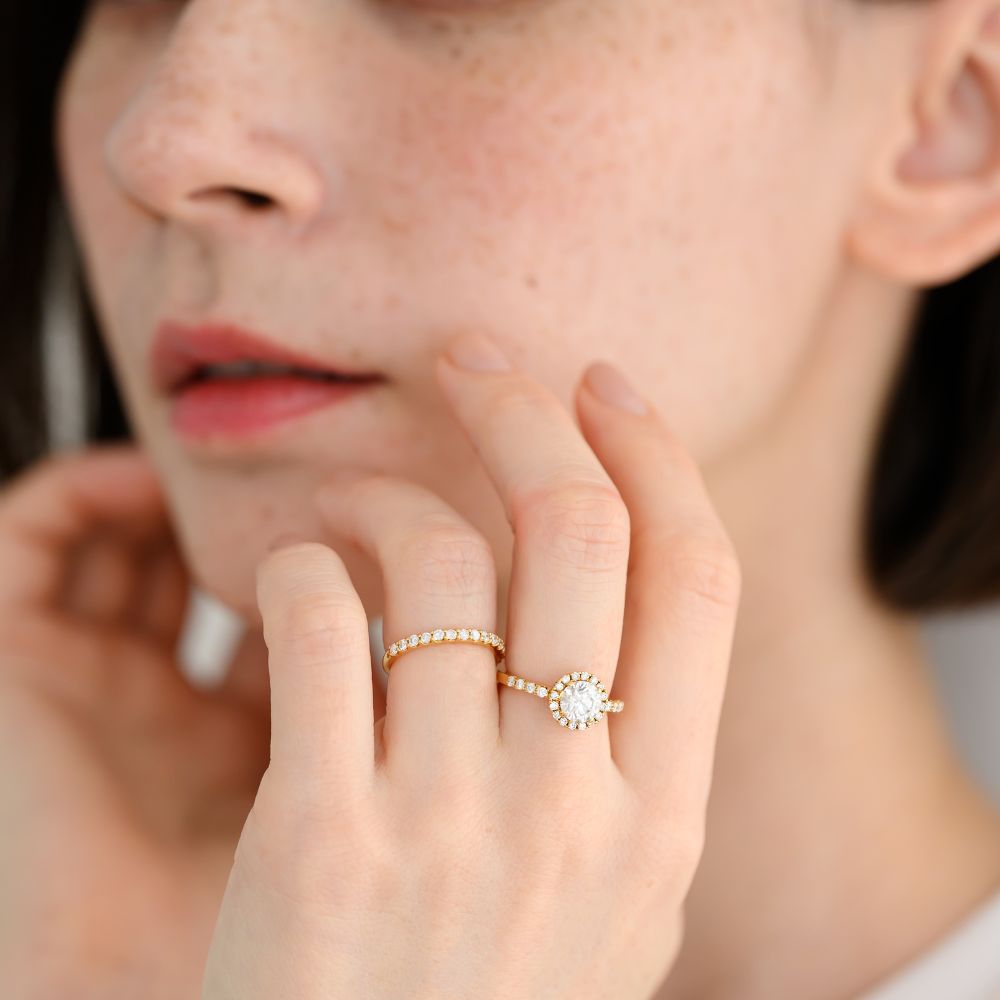 1 Carat 1 Line Half Eternity Ring/Round 