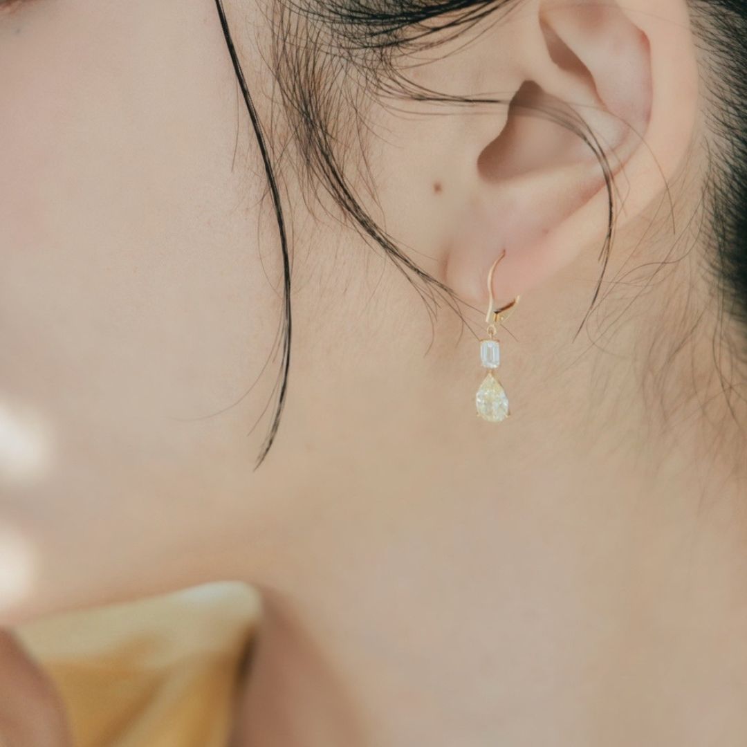 １カラットイエローペアシェイプピアス（トータル2.6カラット）